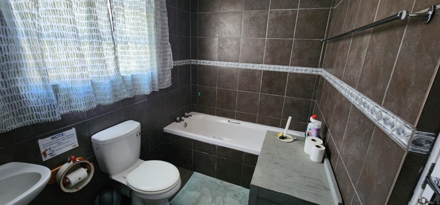 9 Bedroom Property for Sale in Joubertina Eastern Cape